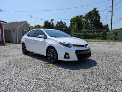 Toyota Corolla 2015